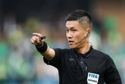  VAR争议判罚引发主帅集体炮轰  